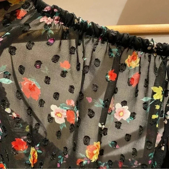 Banana Republic Floral Clip-Dot Cropped Top, Size M - Picture 6 of 7